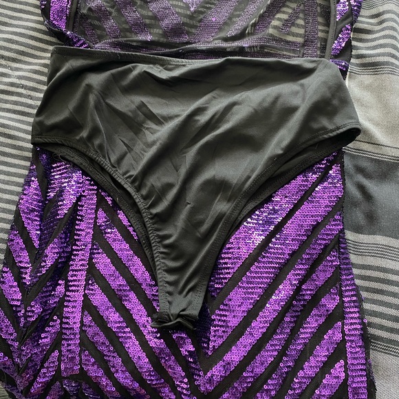 Dress - Picture 4 of 5